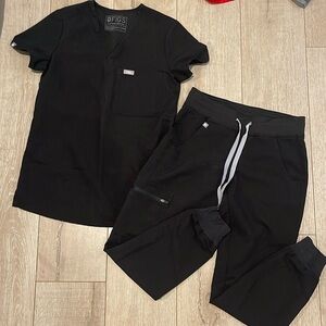 FIGS XXS black set with jogger pants (petite pant length)